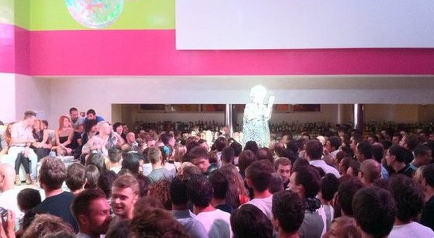 Desenzano, colta da un malore mentre balla in discoteca: grave una ragazza di 26 anni