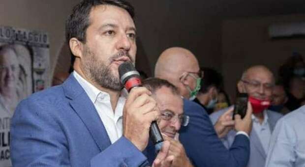 Covid a evento Lega, il direttore della Asl di Latina: «Salvini dovrebbe stare in isolamento, ci sono delle regole»
