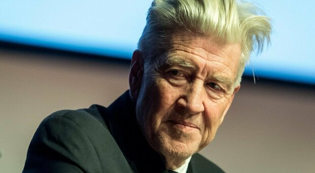 Addio a David Lynch, il regista di Mulholland Drive e Twin Peaks è morto a 78 anni