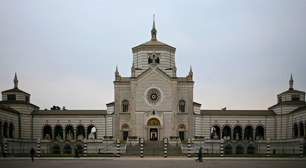 Milano, corsa alla tomba di pregio: acquistata una al Monumentale per un milione di euro
