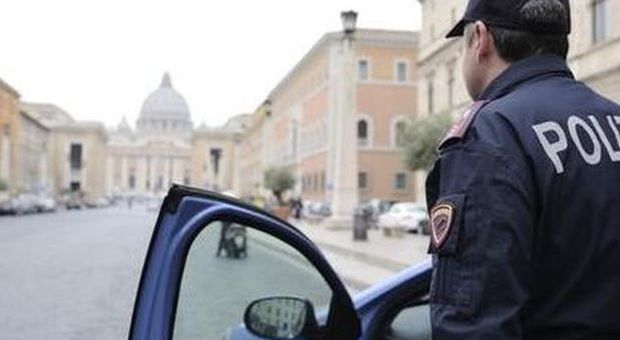 Roma, razzia di carte di credito nella basilica di San Pietro: presa la coppia che derubava i turisti
