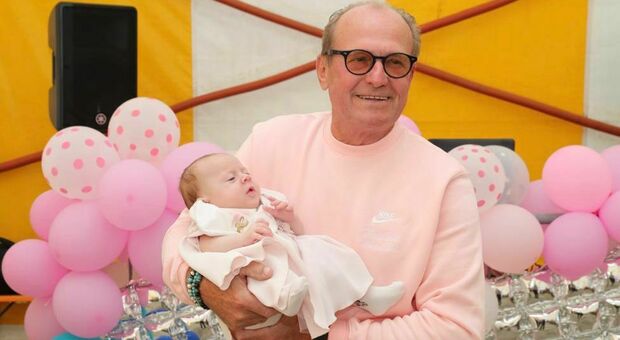 SAN MICHELE AL TAGLIAMENTO Nonno Eddi con la nipotina Benedetta De Lorenzi