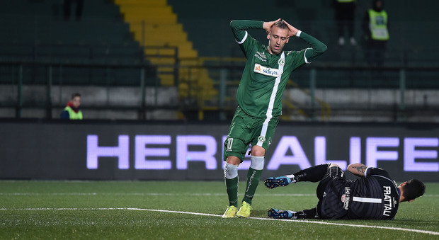 L'Avellino crolla in otto minuti: col Parma non basta Asencio