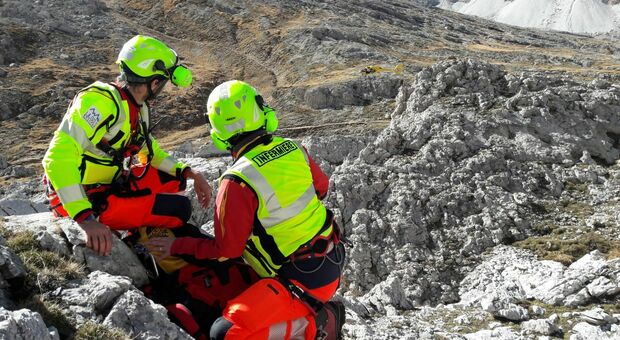 Precipitano in parete: due rocciatori salvati dal soccorso alpino