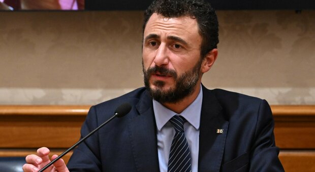 Emanuele Pozzolo rifiuta di sottoporsi al test dello sparo dopo il caso del colpo di pistola al party di Capodanno