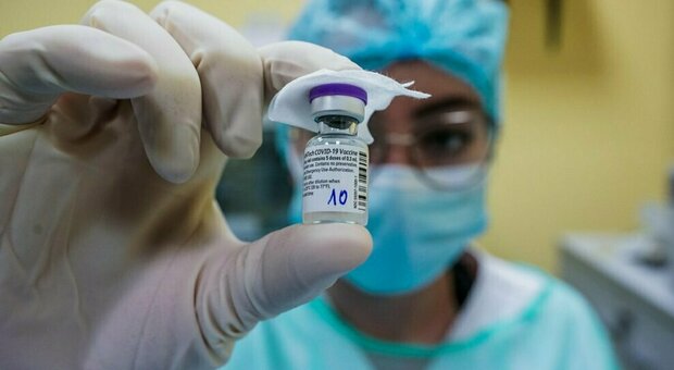 Vaccini, in Veneto cambia l'intervallo fra la prima e la seconda dose: 35 giorni