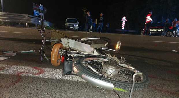 Travolto in bici sulla Romea, muore un ciclista. Code di chilometri