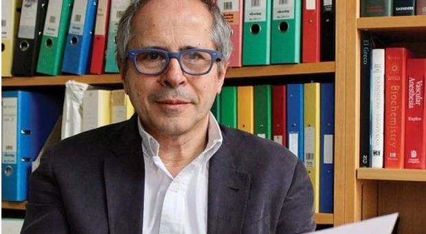 Andrea Crisanti, direttore del laboratorio di microbiologia Azienda ospedaliera Padova e "regista" delle politiche venete contro l'epidemia