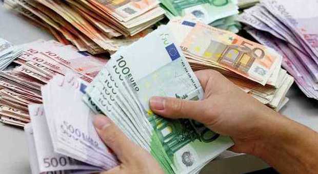 Stangata post vacanze per le famiglie Tra bollette e tasse, spesa di 1.900 euro