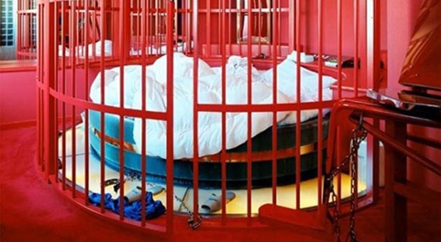 Sesso in carcere, gli agenti della penitenziaria: «Non siamo i guardoni dello Stato, meglio permessi premio»