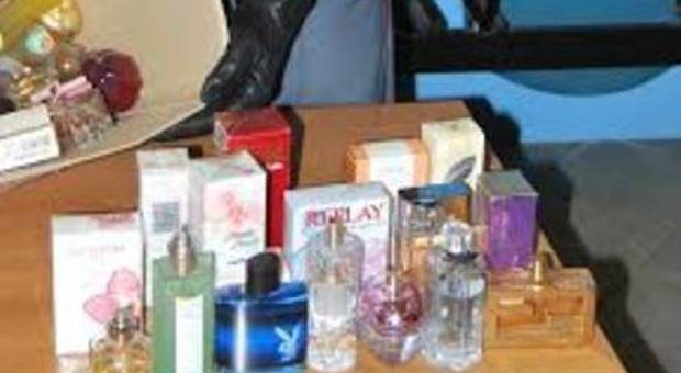 Preso tunisino con la droga, il coinquilino clandestino "collezionista" di profumi