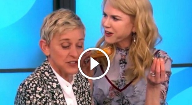 Nicole Kidman gaffe in diretta tv: assaggia un arancino, poi il gesto incredibile