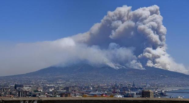 Vesuvio, pronto un piano di evacuazione per 1.155.000 persone