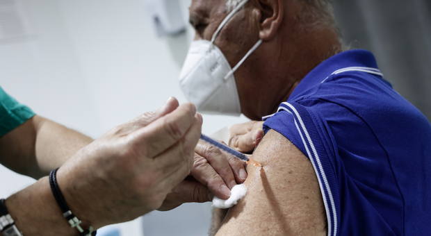 Vaccino Covid, in Campania somministrate 6.460.443 dosi