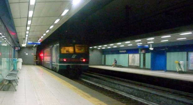 Napoli, lo scippatore della metropolitana arrestato da un vigile fuori servizio
