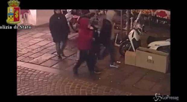 Napoli, massacrato dalla baby gang a 17 anni: fermato il primo aggressore