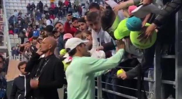 Internazionali, Federer e Djokovic: su Instagram grazie ai tifosi