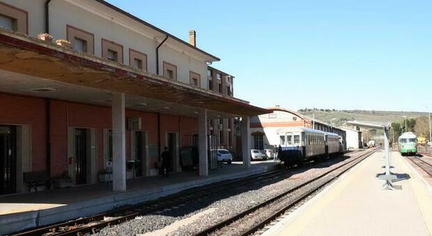 Sardegna choc, cadavere di un uomo rinvenuto nel bagno di un treno: indagini in corso