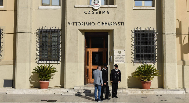 Spaccio al "Palazzo di vetro", uomo arrestato dai carabinieri