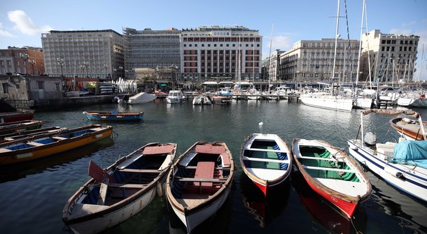Napoli, la grande paura degli albergatori: «Dall’estero zero richieste»