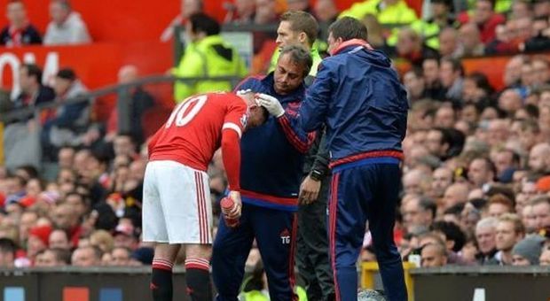 Premier League, senza emozioni il derby di Manchester (0-0). Rooney suturato in campo