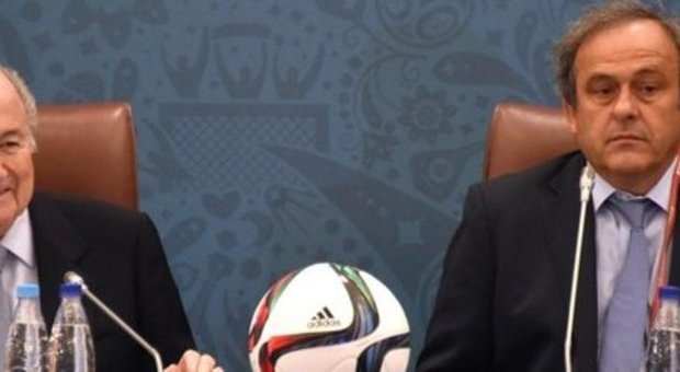 Michel Platini si ritira dalla corsa alla presidenza della Fifa
