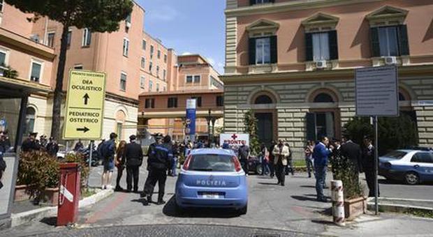 Neonata muore per infezione nel Policlinico Umberto I di Roma, i genitori: «L'ha presa in ospedale»