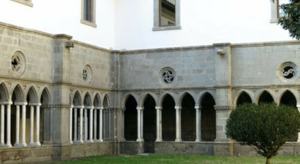 Rettorato di Santa Maria in Gradi, chiostro medievale