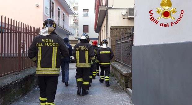 Avellino, tubo rotto e fuga di gas: tre palazzi evacuati in corso Europa