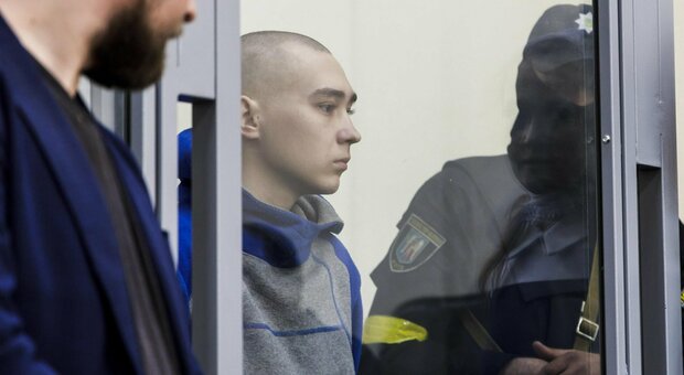 Crimini di guerra, il soldato russo Vadim processato a Kiev si dichiara colpevole