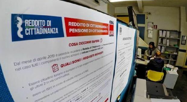 Si fingono clochard per ricevere il Reddito di cittadinanza: beccati 48 giovanissimi in Puglia