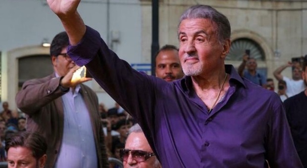 Sylvester Stallone a Gioia del Colle per la cittadinanza onoraria: «Mio padre 100 anni fa lasciò questa città per venire in America»