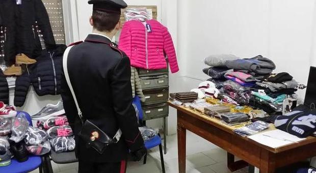 Aveva allestito una boutique del falso in casa: arrestata 28enne