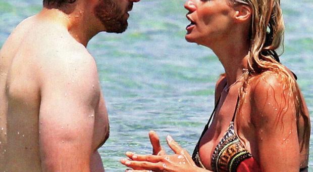 immagine Michelle Hunziker e Tomaso Trussardi, lite durante le vacanze