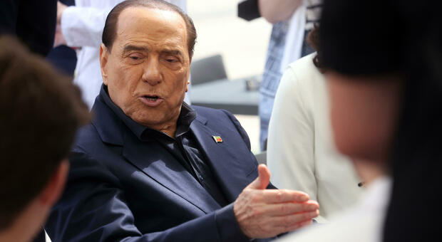 Silvio Berlusconi: «Giorgia coraggiosa come me. E Matteo sa anche ascoltare»