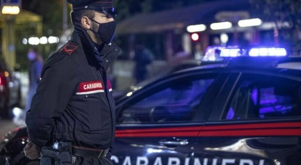 Napoli, scippatore egiziano arrestato a piazza Garibaldi: aveva sfilato il cellulare a un passante