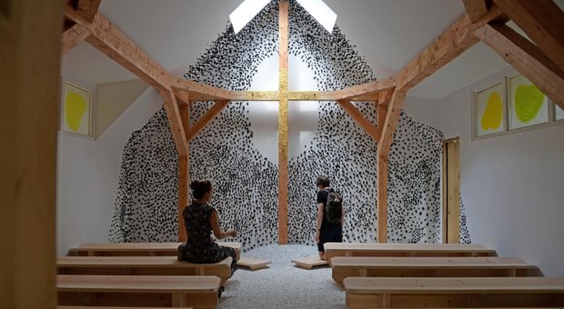 Nella foto l'opera degli architetto Terumobi Fujimori per Vatican Chapel alla Biennale Architettura