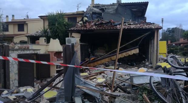 Montalto di Castro, esplode un appartamento: muore giovane romano, grave la ragazza