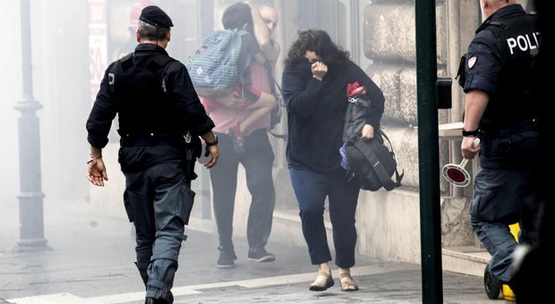 Paura tra i passanti e i turisti: «Abbiamo pensato a un attentato»