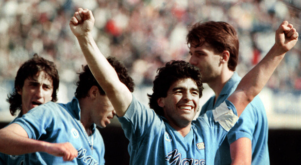L'esultanza di Diego Maradona dopo un gol