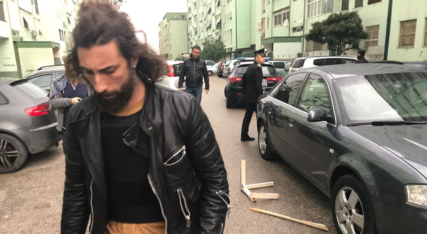Troupe di «Striscia» e Brumotti aggrediti a Napoli, anche un bambino nella gang