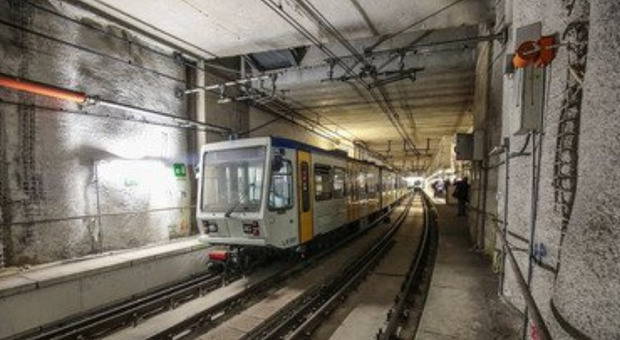 Trasporti a Napoli, Manfredi e il piano per la viabilità: si punta su linea 6 e autobus elettrici
