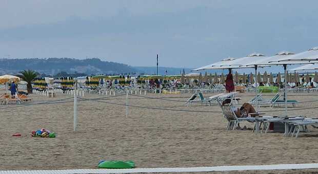 La spiaggia di San Benedetto ieri