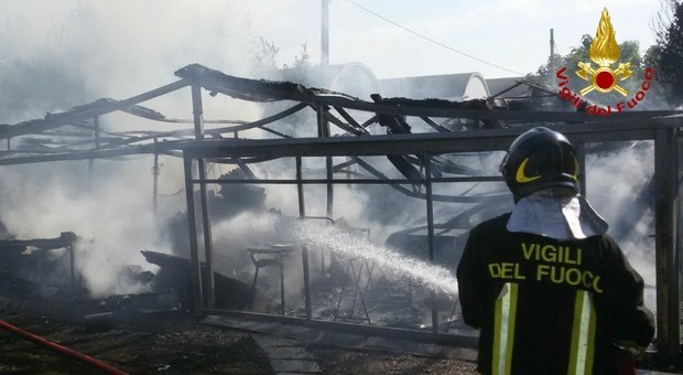 L'incendio divampato a Sacile nel quale è rimasto ustionato un uomo