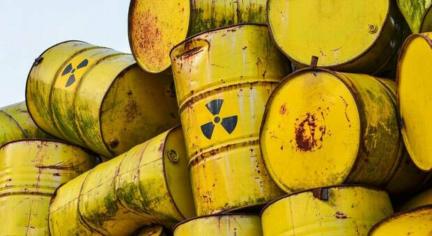 Nucleare, pronto il dossier sul deposito dei rifiuti radioattivi. Stop trivelle: c'è la proroga