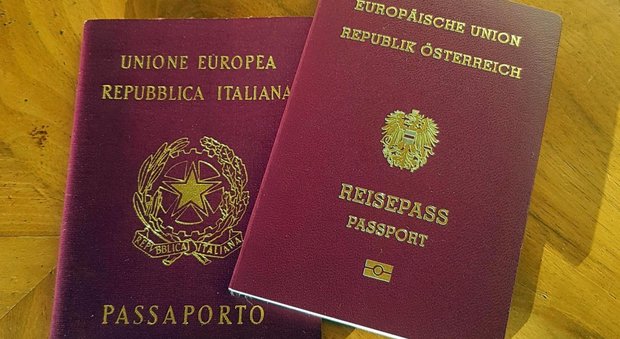 Austria, doppio passaporto agli altoatesini, il cancelliere Kurz: «Con Roma ottimi rapporti»