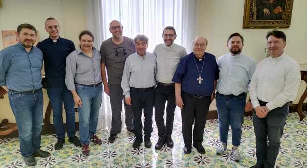 il vescovo Mazzafaro con i nuovi assistenti di Azione Cattolica