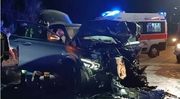 Sirya Diletta Lanzieri morta a 21 anni in un incidente: schianto nella notte tra due auto in Salento