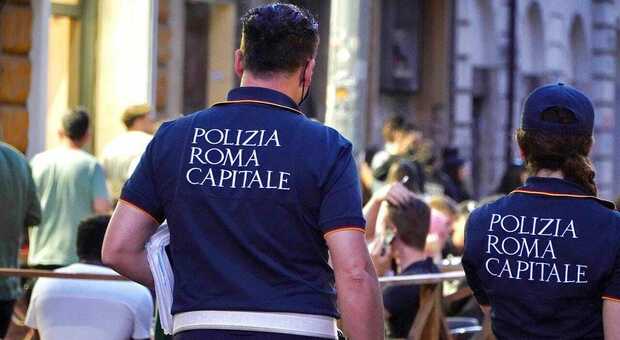 Green pass, i vigili urbani di Roma lo boicottano: «Non faremo multe», messaggio choc: regole paragonate al nazismo