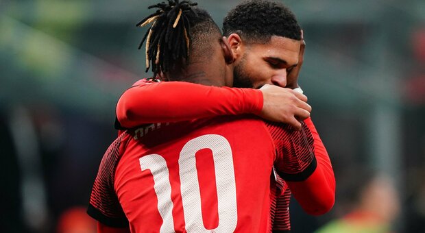Al Milan il primo round dei playoff: 3-0 al Rennes con la doppietta di Loftus-Cheek e il gol di Leao